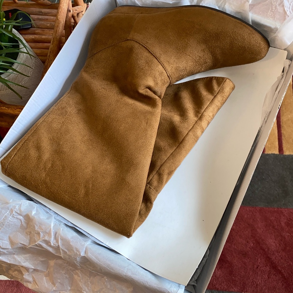 NWB!! Shoe Dazzle Over the Knee Boots in Camel Faux Suede Size 7.5 - Picture 7 of 11